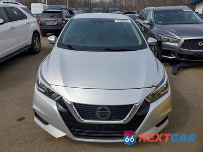 Piąte zdjęcie samochodu w środku: 2020 NISSAN VERSA SV VIN:3N1CN8EV8LL879209 - miniatura