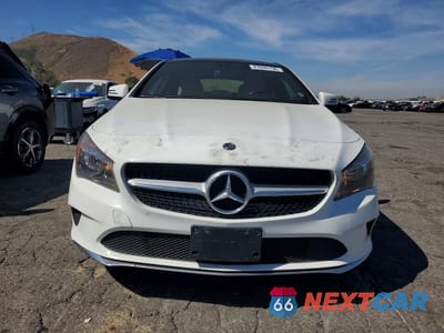 Piąte zdjęcie samochodu w środku: 2019 MERCEDES-BENZ CLA 250 VIN:WDDSJ4EBXKN709022 - miniatura