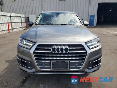 Piąte zdjęcie samochodu w środku: 2018 AUDI Q7 PREMIUM PLUS VIN:WA1LHAF73JD013409 - miniatura