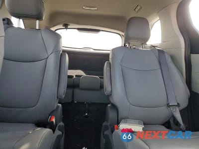 Zdjęcie 10 z 13 samochodu: 2024 TOYOTA SIENNA VIN:5TDJSKFC8RS141355 - miniatura