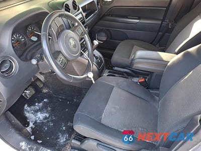 Zdjęcie 7 z 12 samochodu: 2012 JEEP COMPASS LATITUDE VIN:1C4NJDEB1CD502078 - miniatura