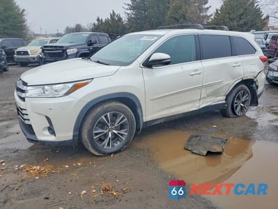 2019 TOYOTA HIGHLANDER LE 5TDBZRFH8KS728777 - główne zdjęcie licytacji z USA - miniatura