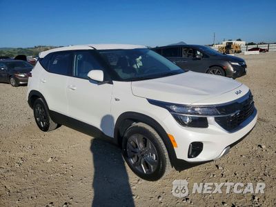 Czwarte zdjęcie samochodu z boku: 2026 KIA SELTOS LX VIN:KNDEP2AA7T7930042 - miniatura