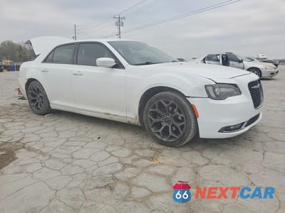 Czwarte zdjęcie samochodu z boku: 2016 CHRYSLER 300 S VIN:2C3CCABG4GH223897 - miniatura