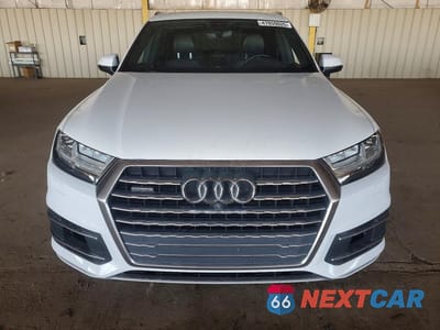 Piąte zdjęcie samochodu w środku: 2017 AUDI Q7 PREMIUM PLUS VIN:WA1LAAF74HD044814 - miniatura