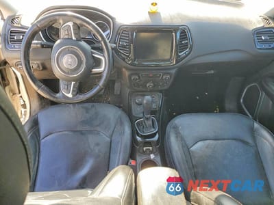 Zdjęcie 8 z 11 samochodu: 2020 JEEP COMPASS LIMITED VIN:3C4NJDCB0LT118323 - miniatura