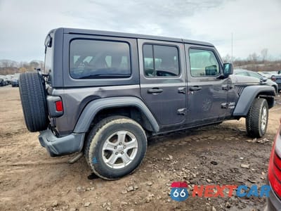 Trzecie zdjęcie samochodu z tyłu: 2018 JEEP WRANGLER UNLIMITED SPORT VIN:1C4HJXDN3JW279120 - miniatura