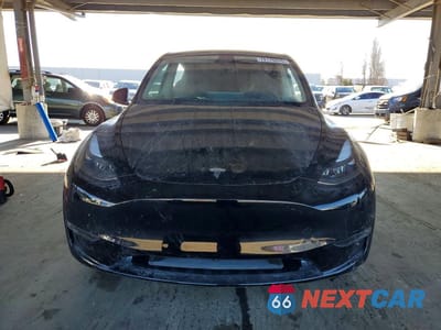 Piąte zdjęcie samochodu w środku: 2024 TESLA MODEL Y VIN:7SAYGDEE1RF002366 - miniatura