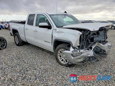 Czwarte zdjęcie samochodu z boku: 2019 GMC SIERRA LIMITED K1500 SLE VIN:2GTV2MEC8K1122932 - miniatura