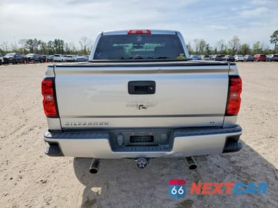 Zdjęcie 6 z 12 samochodu: 2018 CHEVROLET SILVERADO K1500 LT VIN:3GCUKREC8JG619977 - miniatura