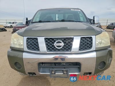 Piąte zdjęcie samochodu w środku: 2005 NISSAN TITAN XE VIN:1N6AA06B95N525463 - miniatura