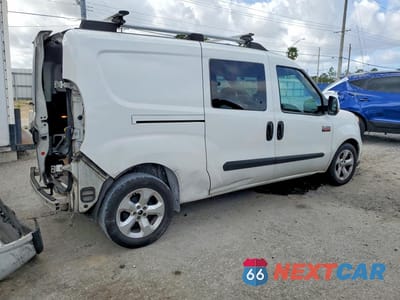Trzecie zdjęcie samochodu z tyłu: 2018 RAM PROMASTER CITY SLT VIN:ZFBERFBBXJ6J26946 - miniatura