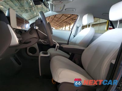 Zdjęcie 7 z 12 samochodu: 2023 HYUNDAI IONIQ 5 SEL VIN:KM8KNDAF3PU172865 - miniatura