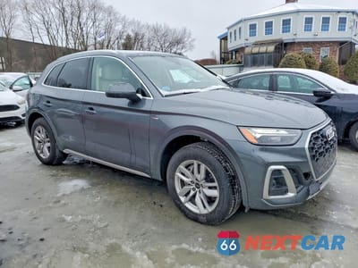 Czwarte zdjęcie samochodu z boku: 2022 AUDI Q5 PREMIUM 45 VIN:WA1GAAFY1N2076556 - miniatura