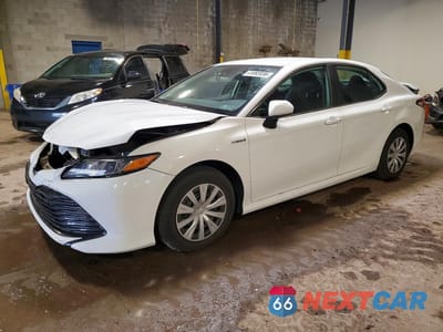 2019 TOYOTA CAMRY HYBRID LE 4T1B31HKXKU517101 - główne zdjęcie licytacji z USA - miniatura
