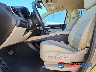 Zdjęcie 7 z 13 samochodu: 2020 BUICK ENCLAVE PREMIUM VIN:5GAERCKW7LJ163596 - miniatura