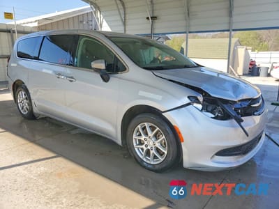 Czwarte zdjęcie samochodu z boku: 2023 CHRYSLER VOYAGER LX VIN:2C4RC1CGXPR548424 - miniatura