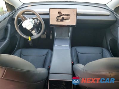 Zdjęcie 8 z 14 samochodu: 2026 TESLA MODEL Y VIN:7SAYGDED9TF548850 - miniatura