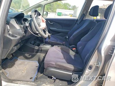 Zdjęcie 7 z 12 samochodu: 2013 HONDA FIT SPORT VIN:JHMGE8H50DC041035 - miniatura