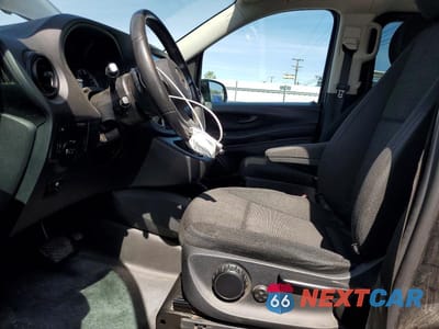 Zdjęcie 7 z 13 samochodu: 2019 MERCEDES BENZ METRIS VIN:WD4PG2EE9K3575294 - miniatura