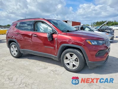 Czwarte zdjęcie samochodu z boku: 2022 JEEP COMPASS LATITUDE VIN:3C4NJCBB6NT119166 - miniatura