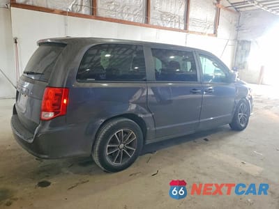 Trzecie zdjęcie samochodu z tyłu: 2019 DODGE GRAND CARAVAN GT VIN:2C4RDGEG4KR646290 - miniatura