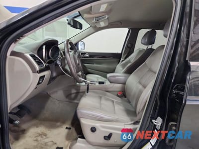 Zdjęcie 7 z 13 samochodu: 2013 JEEP GRAND CHEROKEE LAREDO VIN:1C4RJFAGXDC569056 - miniatura