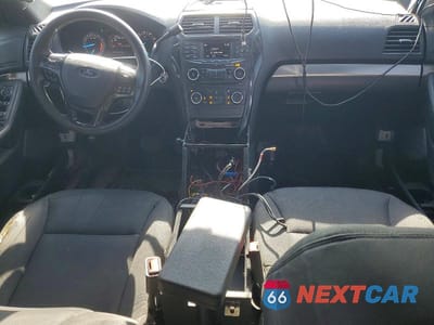 Zdjęcie 8 z 13 samochodu: 2017 FORD EXPLORER POLICE INTERCEPTOR VIN:1FM5K8AR9HGC35314 - miniatura