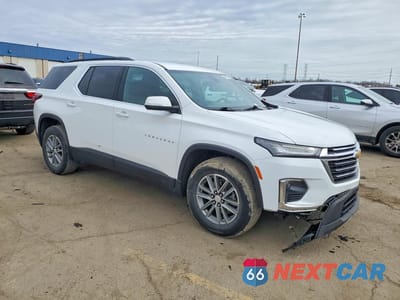 Czwarte zdjęcie samochodu z boku: 2023 CHEVROLET TRAVERSE LT VIN:1GNERHKW3PJ126540 - miniatura