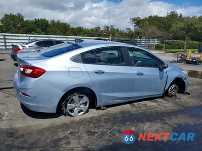 Trzecie zdjęcie samochodu z tyłu: 2017 CHEVROLET CRUZE LS VIN:1G1BC5SMXH7191922 - miniatura