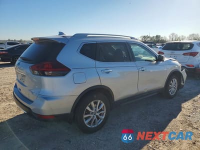 Trzecie zdjęcie samochodu z tyłu: 2018 NISSAN ROGUE SV VIN:5N1AT2MV3JC812482 - miniatura