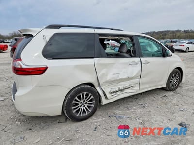 Trzecie zdjęcie samochodu z tyłu: 2020 TOYOTA SIENNA XLE 8-PASSENGER VIN:5TDYZ3DC5LS032233 - miniatura