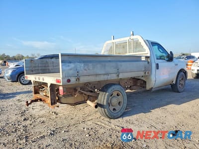 Trzecie zdjęcie samochodu z tyłu: 2005 FORD F350 SRW SUPER DUTY VIN:1FDSF34545ED23553 - miniatura