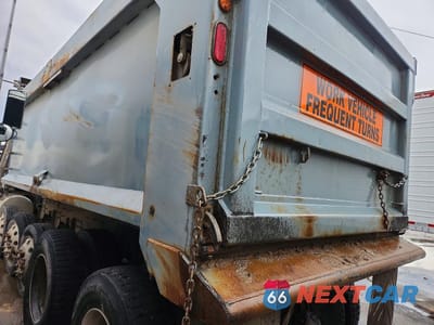Trzecie zdjęcie samochodu z tyłu: 2018 INTERNATIONAL HX520 DUMP TRUCK VIN:3HTDPAPR6JN520741 - miniatura