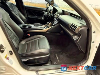 Piąte zdjęcie samochodu w środku: 2014 LEXUS IS 350 VIN:JTHBE1D27E50T1680 - miniatura
