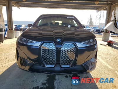 Piąte zdjęcie samochodu w środku: 2024 BMW IX XDRIVE50 VIN:WB523CF07RCN58332 - miniatura