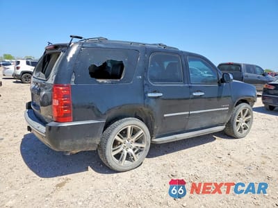 Trzecie zdjęcie samochodu z tyłu: 2011 CHEVROLET TAHOE C1500 LTZ VIN:1GNSCCE02BR393998 - miniatura