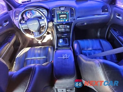 Zdjęcie 8 z 12 samochodu: 2021 CHRYSLER 300 S VIN:2C3CCABG4MH523659 - miniatura
