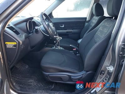 Zdjęcie 7 z 12 samochodu: 2013 KIA SOUL + VIN:KNDJT2A66D7572682 - miniatura