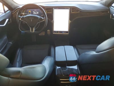 Zdjęcie 8 z 12 samochodu: 2016 TESLA MODEL S VIN:5YJSA1E45GF175301 - miniatura