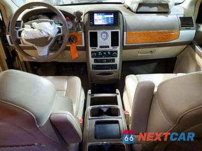 Zdjęcie 8 z 13 samochodu: 2010 CHRYSLER TOWN & COUNTRY LIMITED VIN:2A4RR7DXXAR457283 - miniatura
