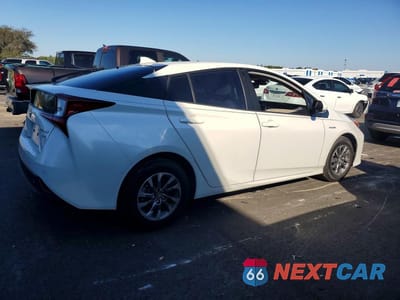 Trzecie zdjęcie samochodu z tyłu: 2019 TOYOTA PRIUS XLE VIN:JTDKARFUXK3076234 - miniatura