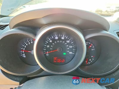 Zdjęcie 9 z 12 samochodu: 2012 KIA SOUL + VIN:KNDJT2A65C7478971 - miniatura