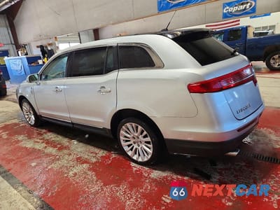 Drugie zdjęcie samochodu z przodu: 2012 LINCOLN MKT VIN:2LMHJ5AT2CBL52358 - miniatura