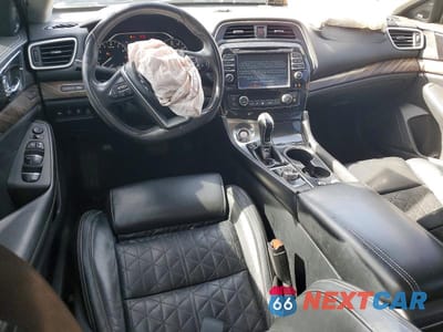 Zdjęcie 8 z 12 samochodu: 2017 NISSAN MAXIMA PLATINUM VIN:1N4AA6AP0HC423399 - miniatura