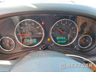 Zdjęcie 9 z 14 samochodu: 2015 JEEP WRANGLER UNLIMITED SAHARA VIN:1C4BJWEG3FL530761 - miniatura