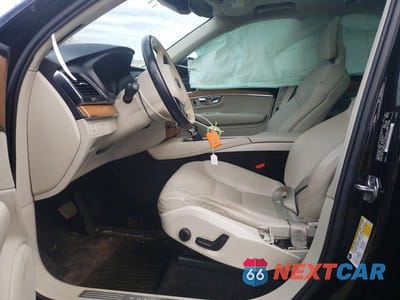 Zdjęcie 7 z 12 samochodu: 2021 VOLVO XC90 T6 MOMENTUM VIN:YV4A22PK3M1718205 - miniatura