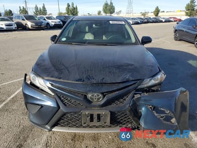 Piąte zdjęcie samochodu w środku: 2019 TOYOTA CAMRY XSE VIN:4T1B61HK9KU787105 - miniatura
