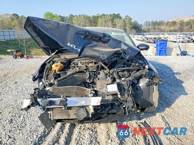 Piąte zdjęcie samochodu w środku: 2023 KIA K5 LXS VIN:5XXG14J20PG185002 - miniatura