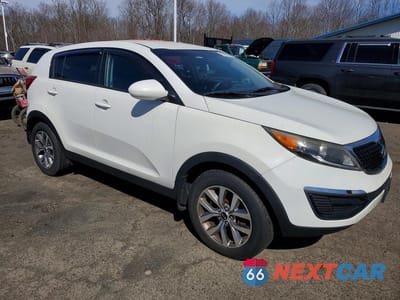 Czwarte zdjęcie samochodu z boku: 2015 KIA SPORTAGE LX VIN:KNDPBCAC0F7682350 - miniatura